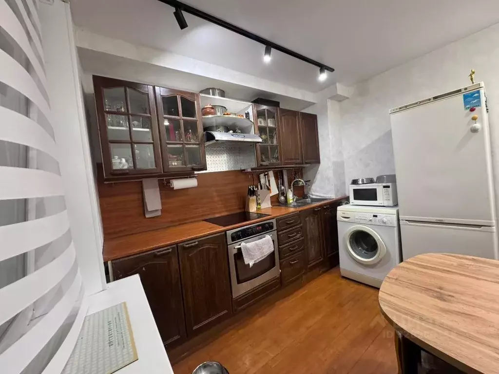 1-к кв. Башкортостан, Уфа Дуванский бул., 23 (56.2 м) - Фото 2