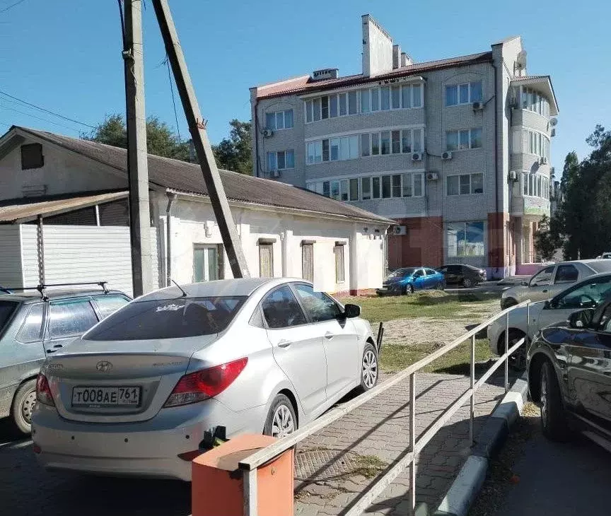 Торговое здание в Центре Батайска 150м - Фото 1