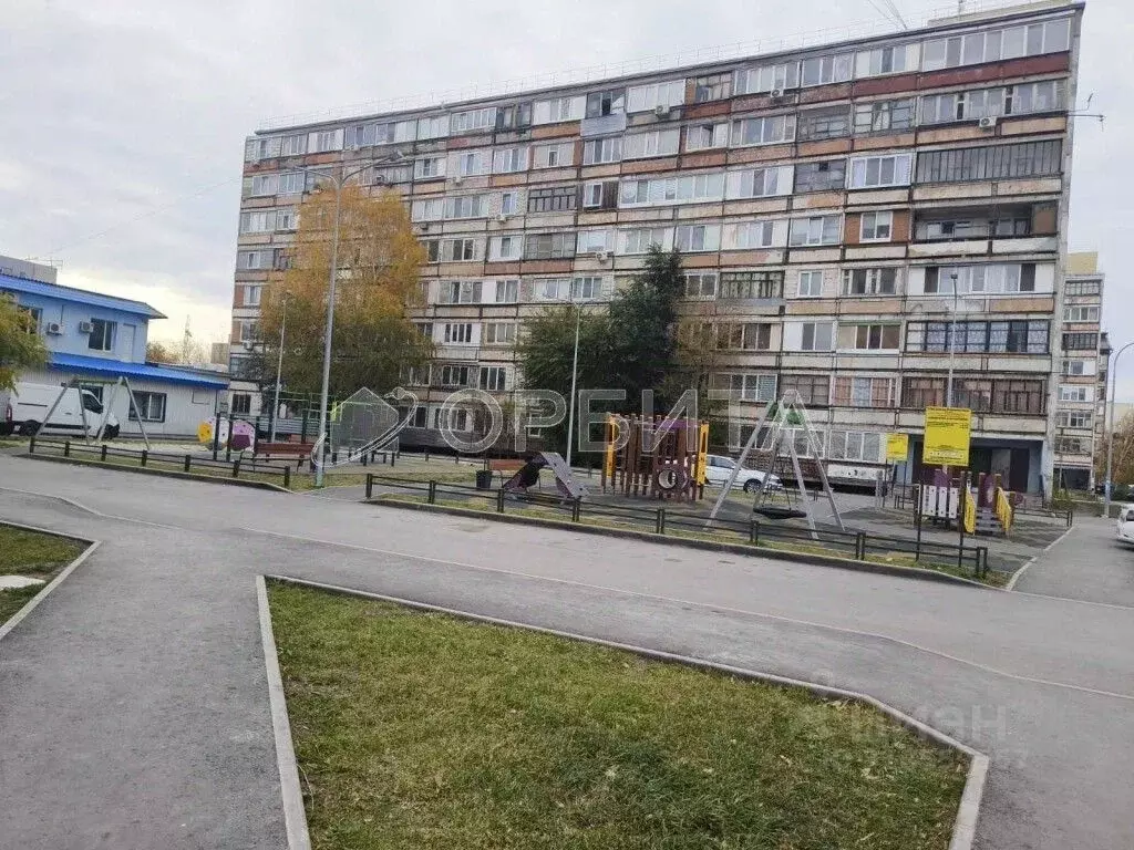 1-к кв. Тюменская область, Тюмень ул. Республики, 243 (30.3 м) - Фото 0