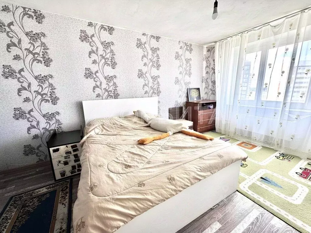 3-к кв. Тюменская область, Тюмень Кремлевская ул., 112к3 (85.4 м) - Фото 1