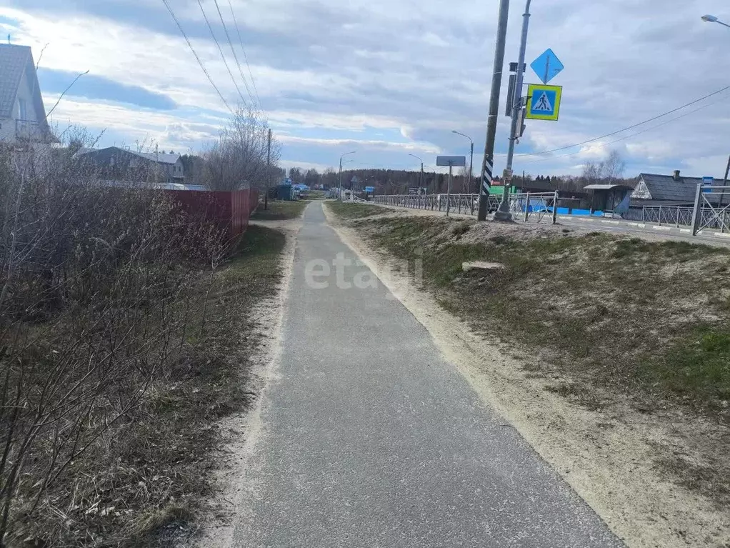 Участок в Карелия, Прионежский район Р-21 Кола, 419-й км (8.4 сот.) - Фото 0