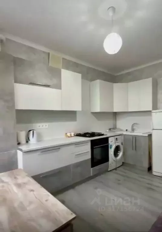 1-к кв. Краснодарский край, Горячий Ключ ул. Кириченко, 7 (39.4 м) - Фото 0