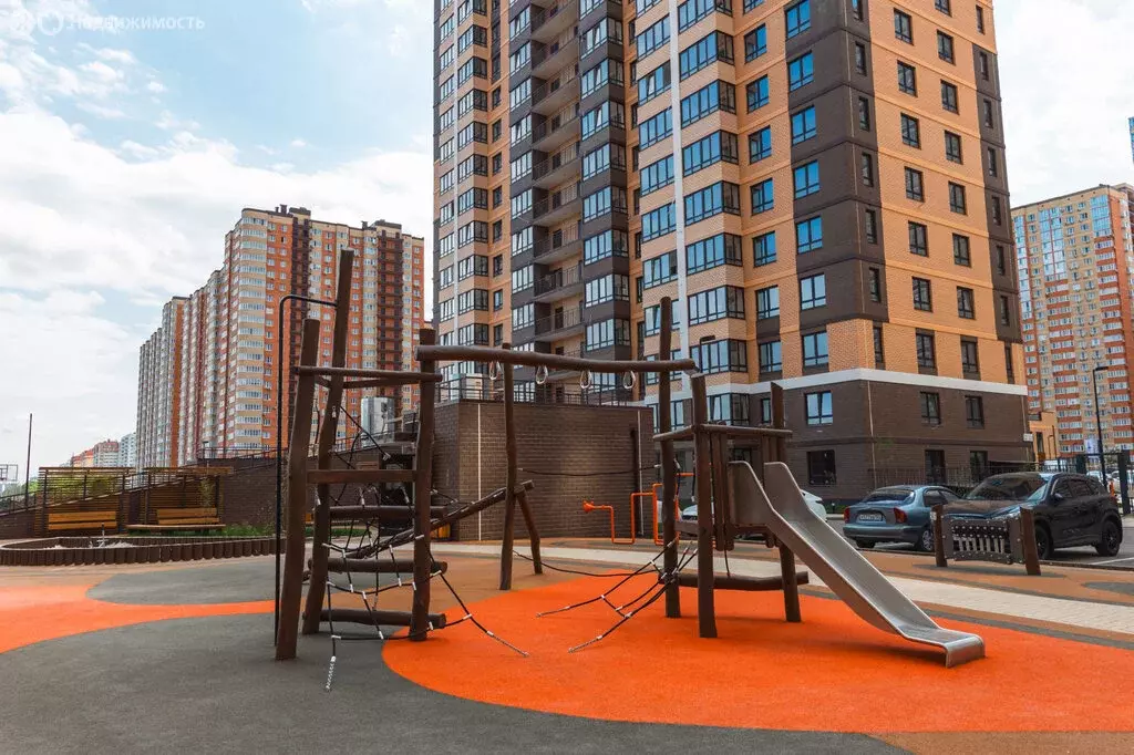 Квартира-студия: Краснодар, улица имени Героя Георгия Бочарникова, 2к1 ... - Фото 2