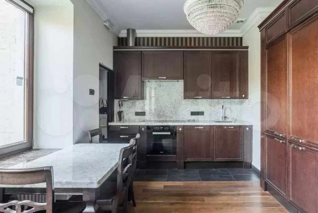 4-к. квартира, 110 м, 4/4 эт. - Фото 1