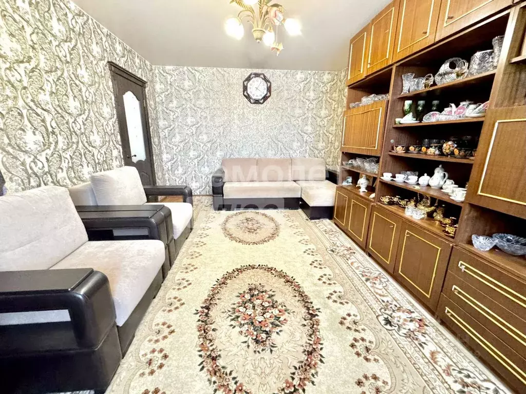 2-к кв. Пензенская область, Пенза ул. Генерала Глазунова, 19 (68.0 м) - Фото 1