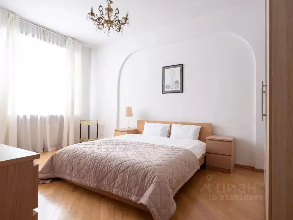 3-к кв. Москва Малая Бронная ул., 13 (91.0 м) - Фото 0