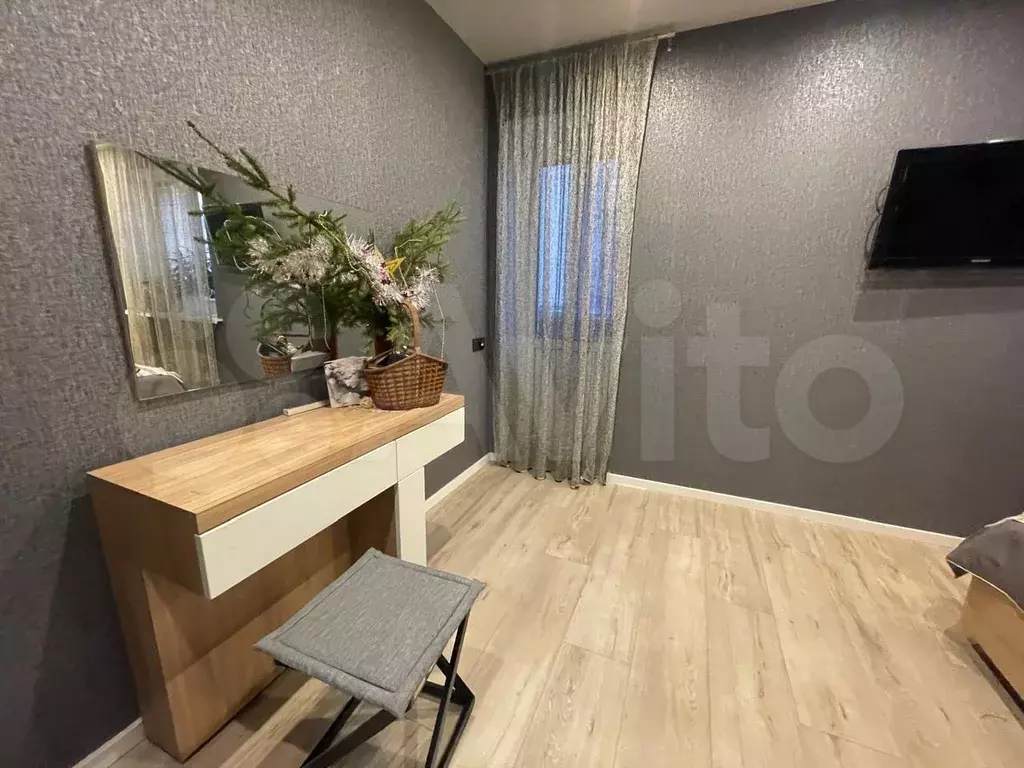 Квартира-студия, 64 м, 2/5 эт. - Фото 1
