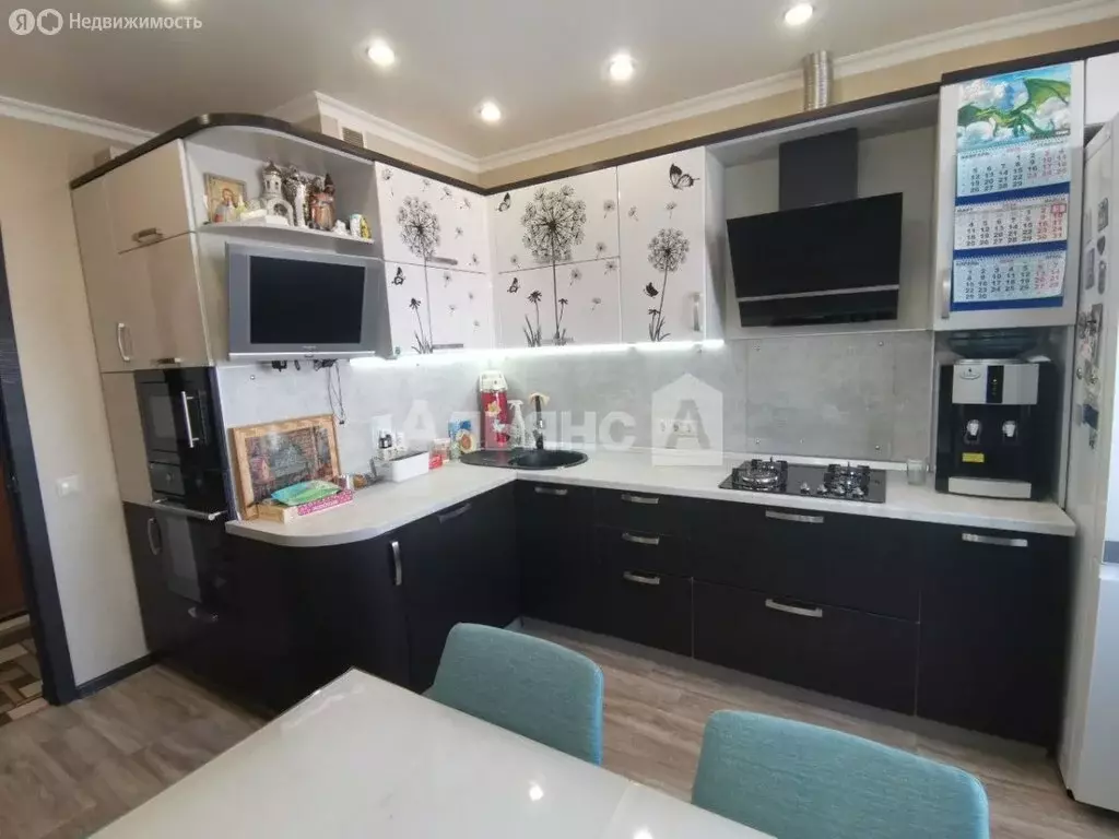 4-комнатная квартира: Волгодонск, проспект Курчатова, 55 (75.3 м) - Фото 1