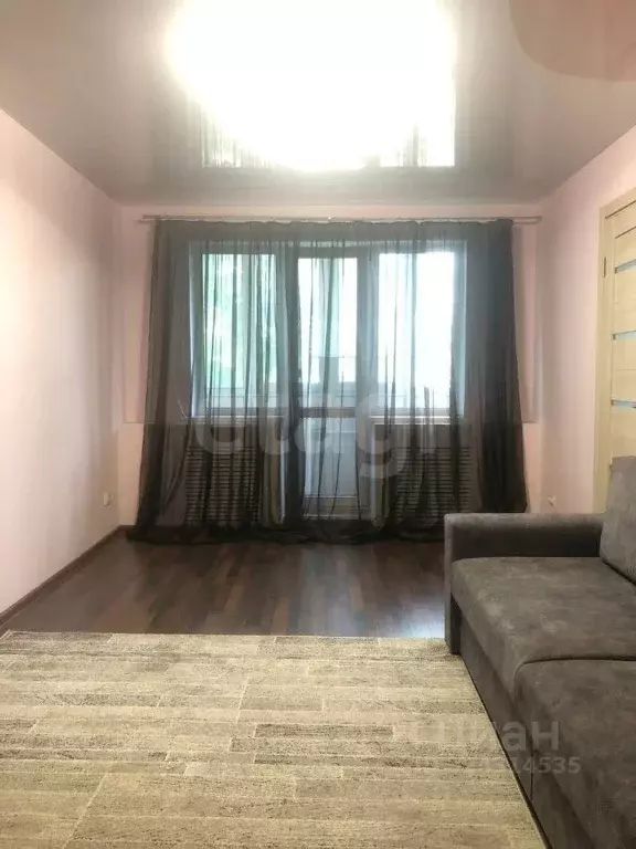 2-к кв. Псковская область, Псков ул. Максима Горького, 25 (45.7 м) - Фото 1