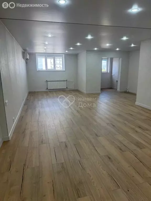 2-комнатная квартира: Волгоград, улица Маршала Ерёменко, 44 (88.9 м) - Фото 1