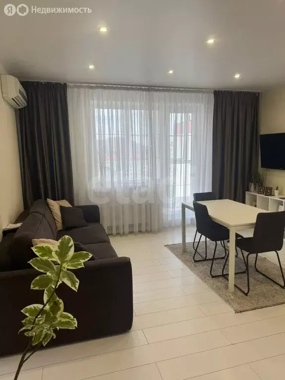3-комнатная квартира: Междуреченск, улица Пушкина, 38 (85.7 м) - Фото 1