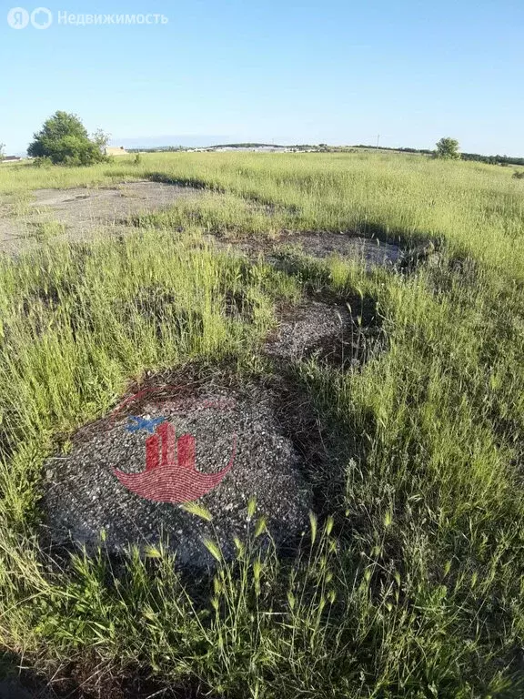 Участок в Симферопольский район, село Мирное (6 м) - Фото 1