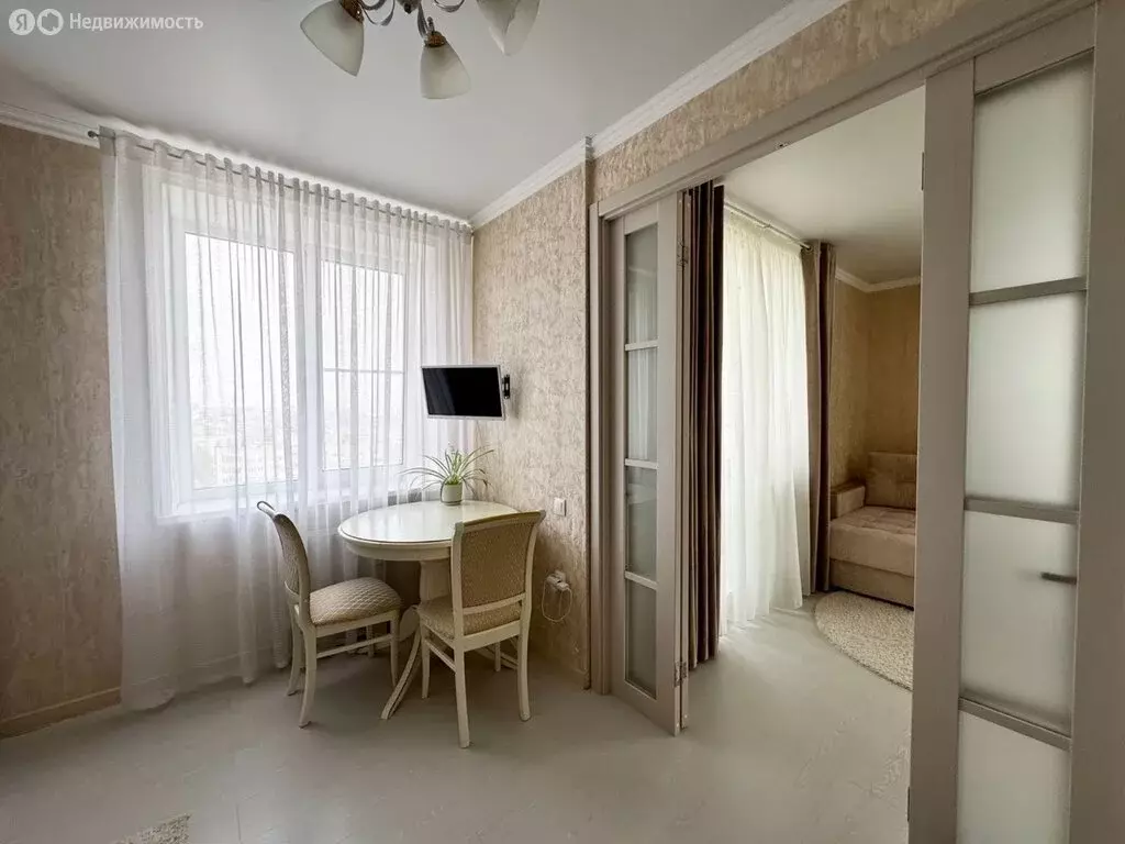 2-комнатная квартира: Волгоград, Рионская улица, 7Б (52.6 м) - Фото 1