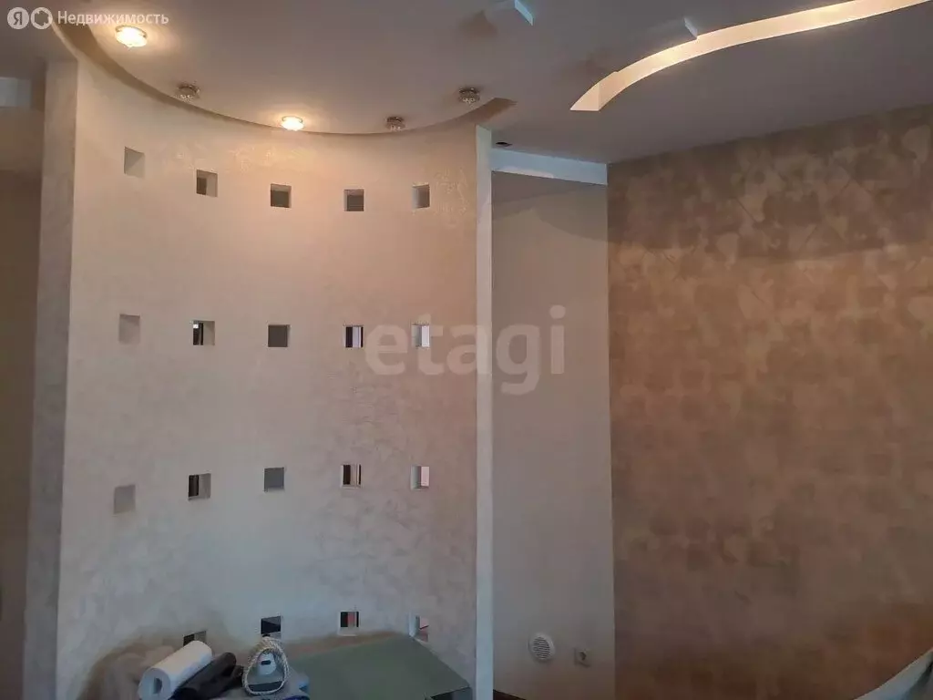 3-комнатная квартира: Омск, улица Добровольского, 5/1 (135 м) - Фото 1