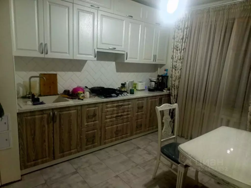 3-к кв. Саратовская область, Саратов Гусельская ул., 28 (82.0 м) - Фото 1