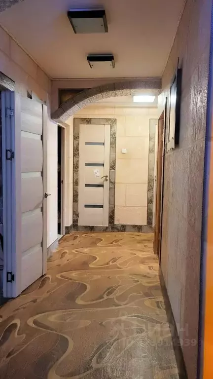 3-к кв. Воронежская область, Россошь ул. Простеева, 11 (100.0 м) - Фото 1