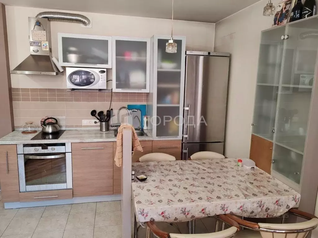 3-к кв. Новосибирская область, Новосибирск ул. Шевченко, 31 (65.0 м) - Фото 0