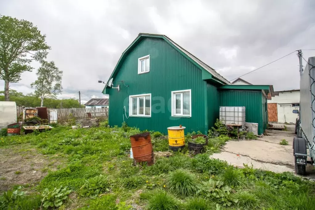 Дом в Сахалинская область, Южно-Сахалинск Киевская ул., 77 (100 м) - Фото 0