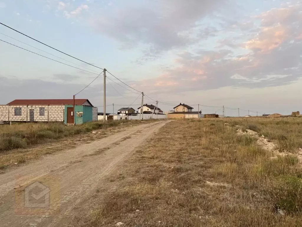 Участок в Крым, Сакский район, с. Суворовское ул. Пригородная, 7 (10.0 ... - Фото 0