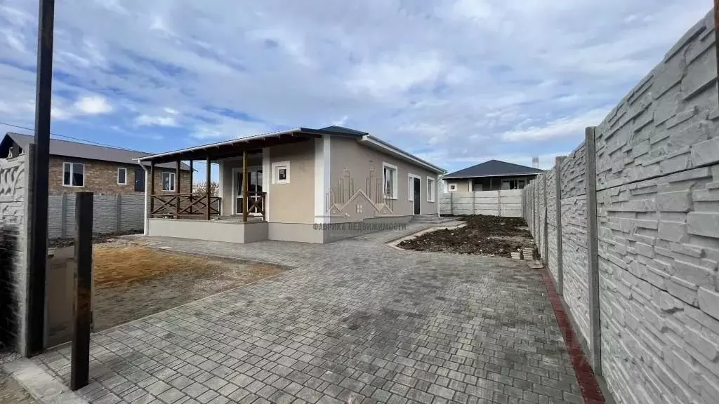 Дом в Крым, Симферопольский район, Добровское с/пос, с. Пионерское  ... - Фото 1