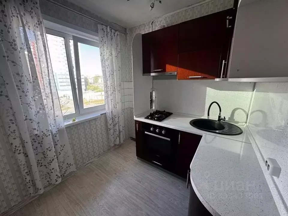3-к кв. Пермский край, Пермь ул. Крисанова, 77 (62.3 м) - Фото 1