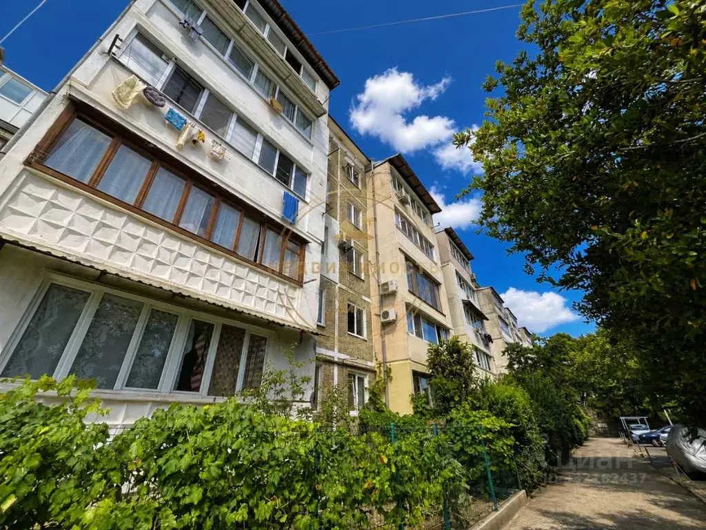 3-к кв. Крым, Алупка ул. Василия Сурикова, 18 (65.0 м) - Фото 1