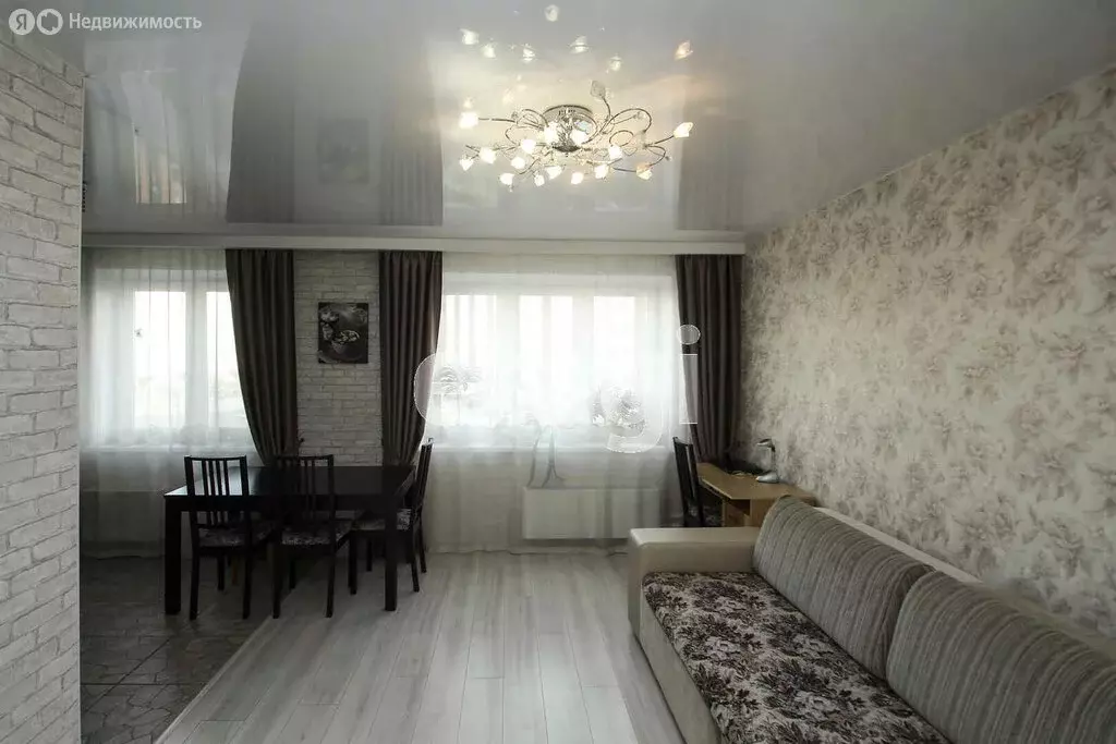 2-комнатная квартира: Тюмень, Западносибирская улица, 28 (65 м) - Фото 2