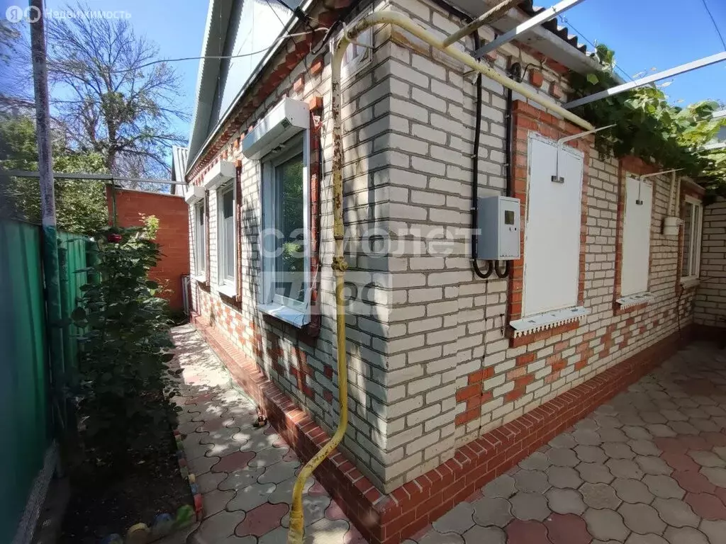 Дом в Приморско-Ахтарск, улица Комиссара Шевченко, 11 (66.6 м) - Фото 0
