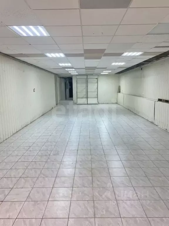 Помещение свободного назначения в Саратовская область, Саратов просп. ... - Фото 1