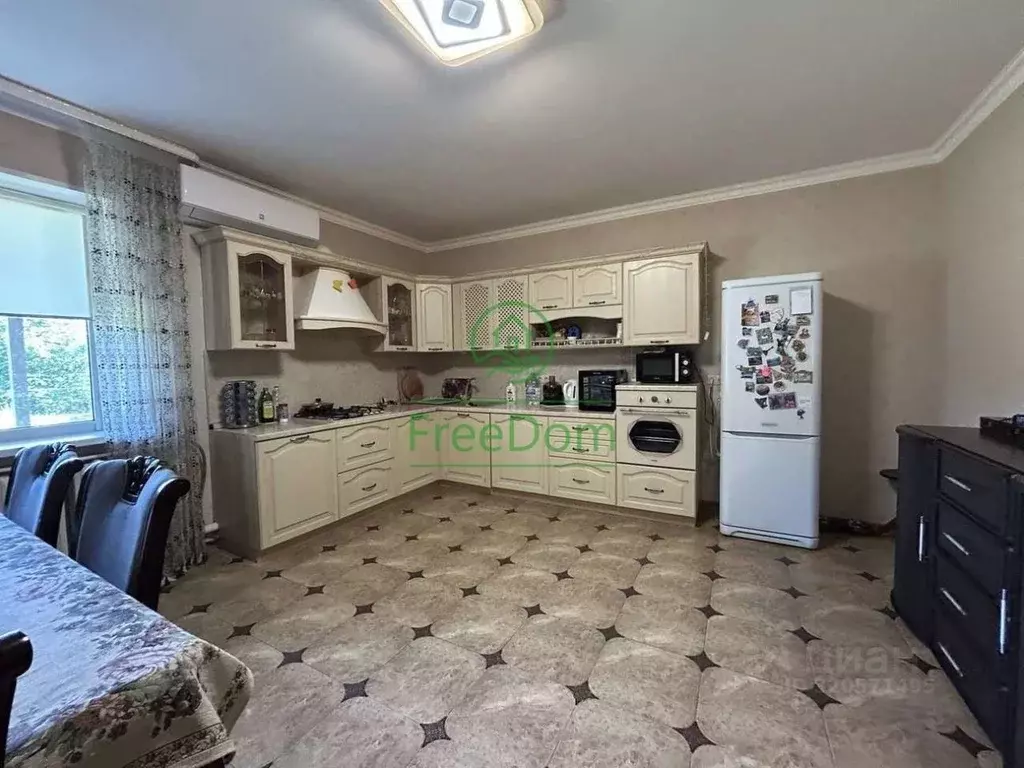 Дом в Белгородская область, Белгород пер. 4-й Северный, 7Б (126 м) - Фото 0