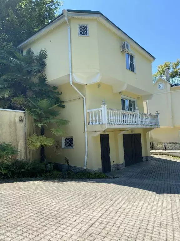 Дом в Краснодарский край, Сочи Курортный просп., 120/9 (200 м) - Фото 2