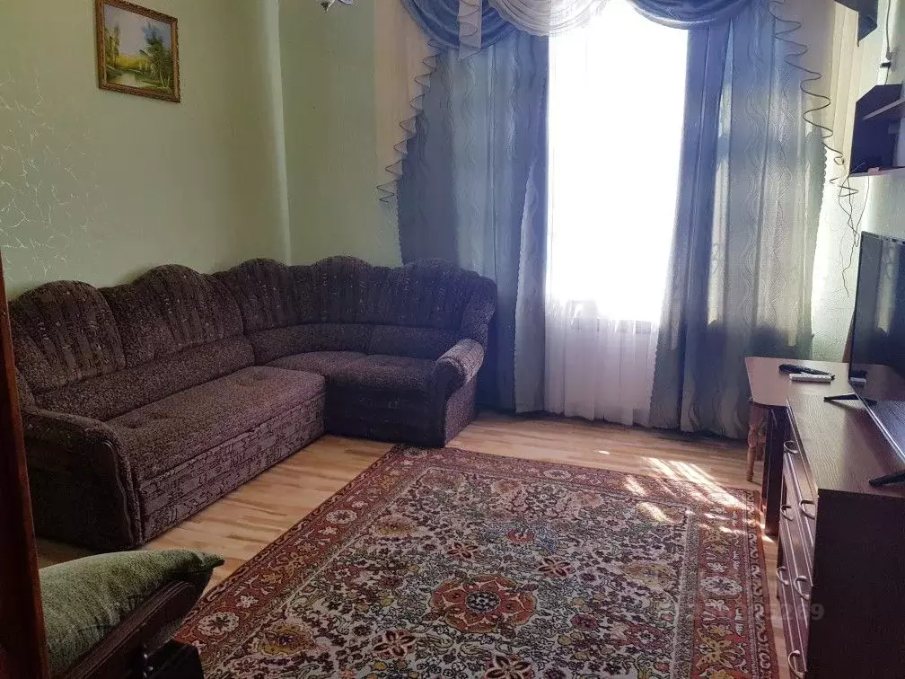2-к кв. Крым, Алушта ул. Энгельса, 14 (70.0 м) - Фото 0