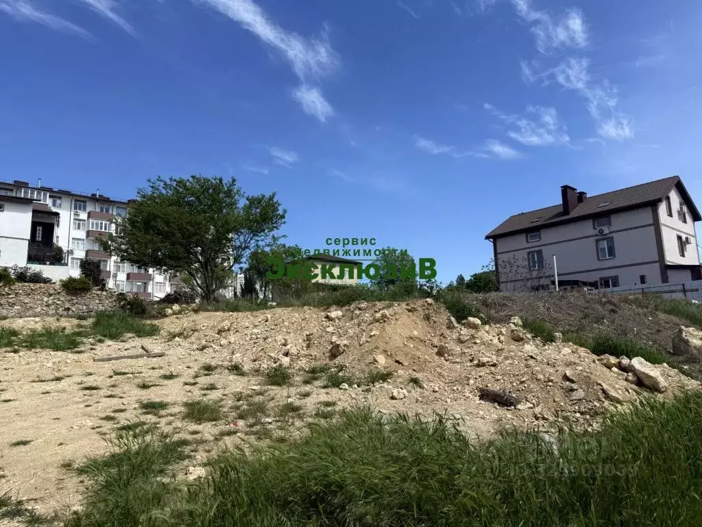 Участок в Севастополь ул. Редутная, 24 (5.0 сот.) - Фото 1