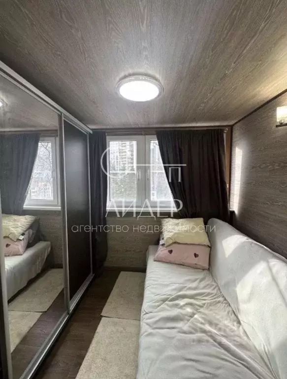 1-к кв. Краснодарский край, Сочи Завокзальный мкр, ул. Тоннельная, 6 ... - Фото 0