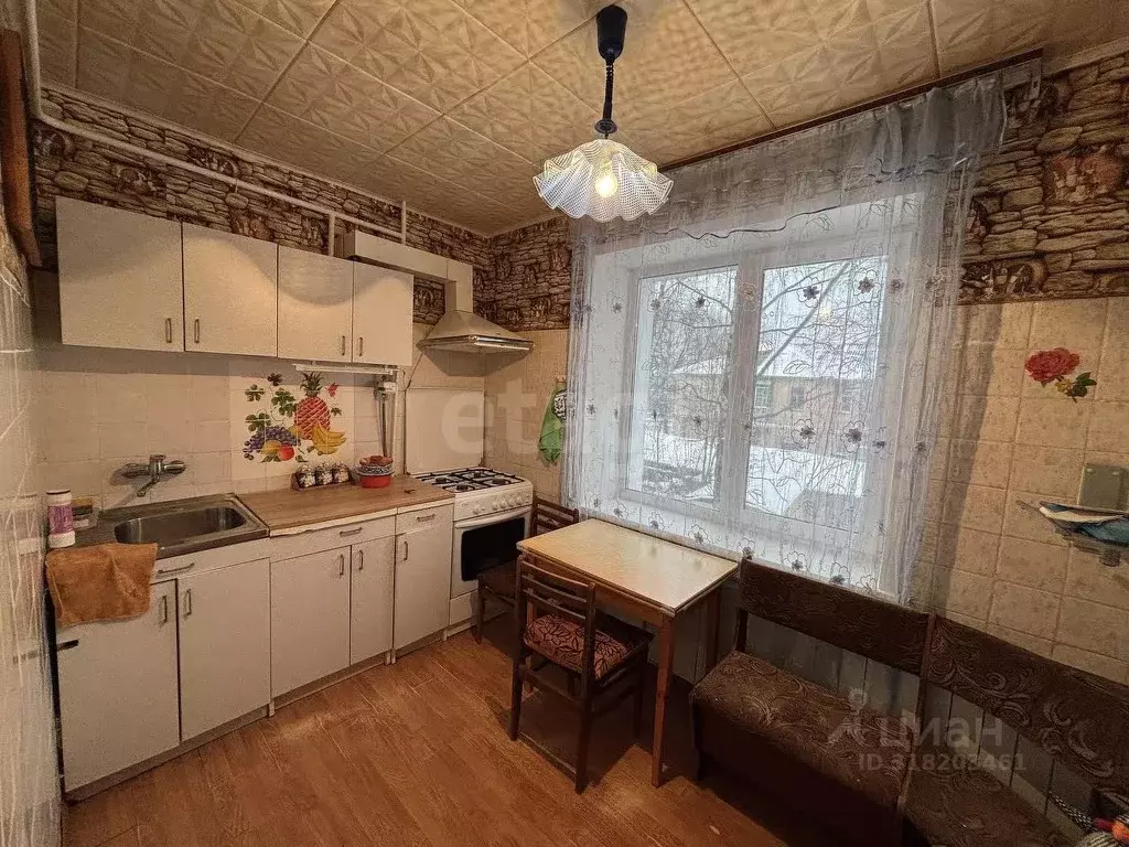 2-к кв. Тверская область, Кимры Комсомольская ул., 37А (57.0 м) - Фото 0