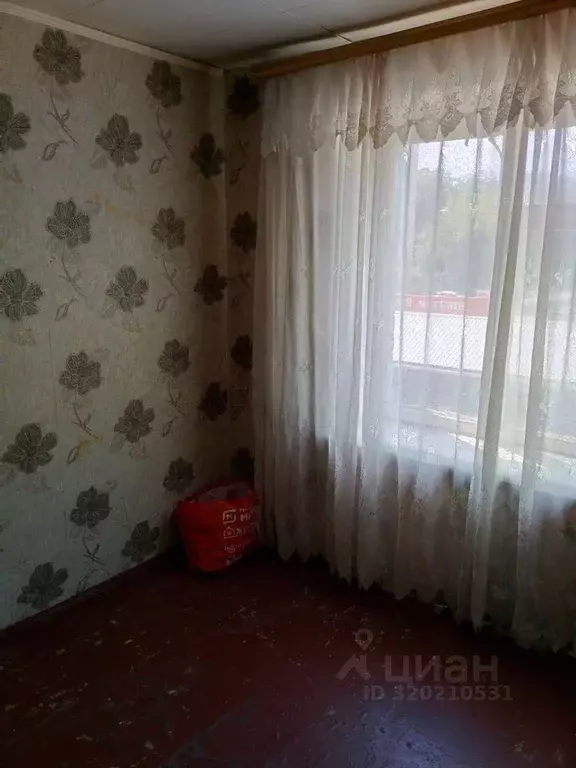 1-к кв. Белгородская область, Старый Оскол Интернациональный мкр, 13 ... - Фото 0