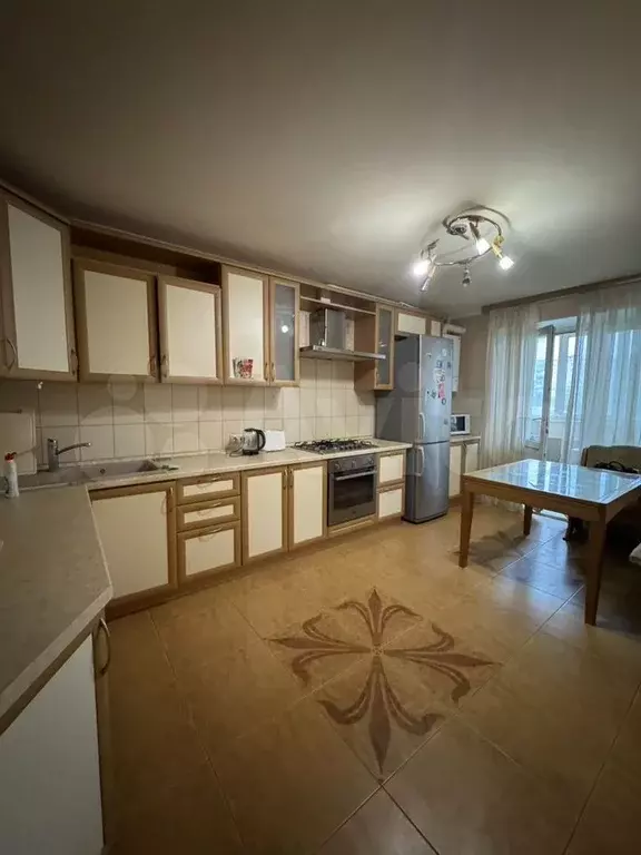 1-к. квартира, 43 м, 4/9 эт. - Фото 0