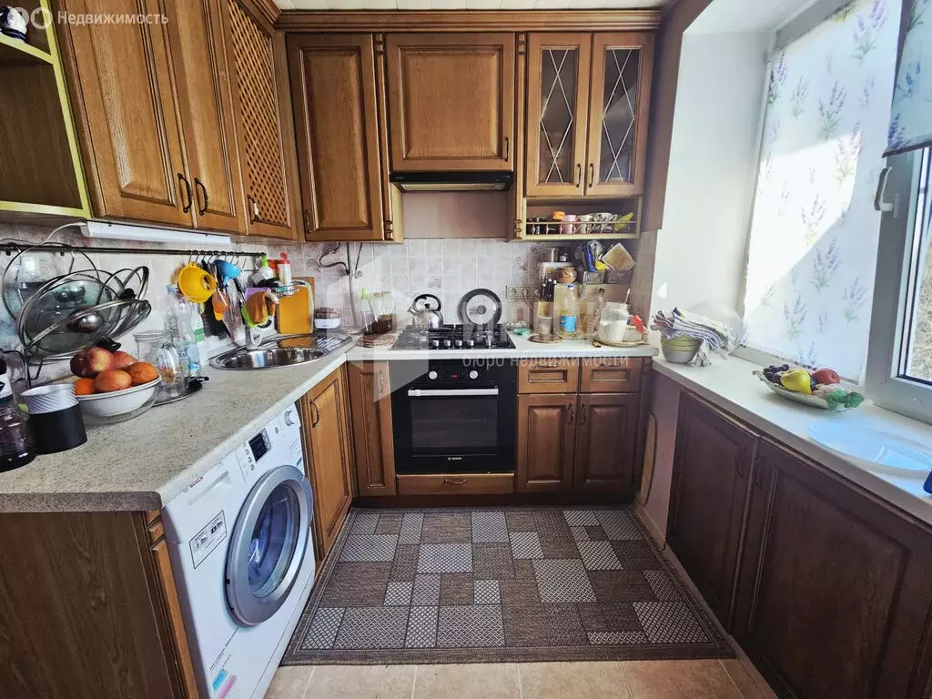 3-комнатная квартира: посёлок городского типа Калининец, 18 (61.8 м) - Фото 2