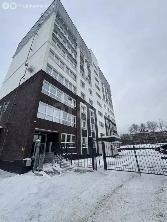 3-комнатная квартира: Горно-Алтайск, улица Павла Кучияк, 2 (67.3 м) - Фото 1