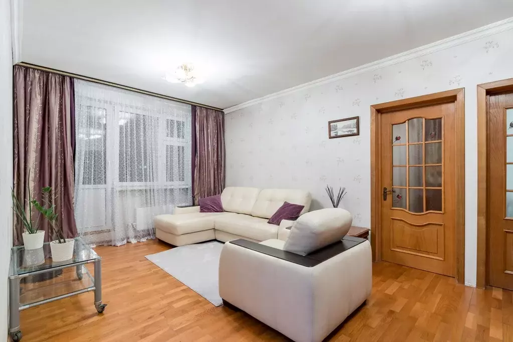 Продается 3-комнатная квартира - Фото 1