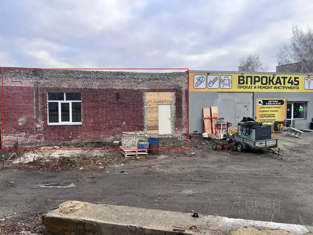 Помещение свободного назначения в Курганская область, Курган просп. ... - Фото 1