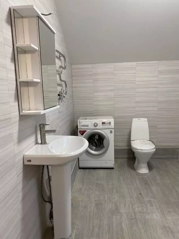 Дом в Ростовская область, Ростов-на-Дону Инициативная ул., 12А (150 м) - Фото 2