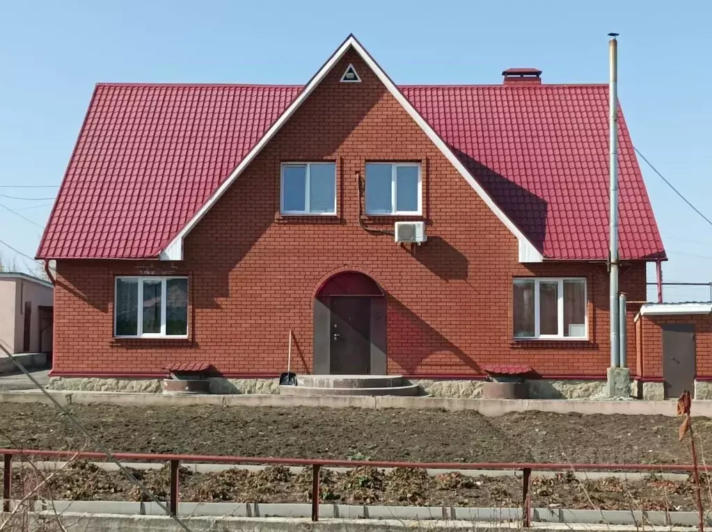 Дом в Свердловская область, Белоярский пгт пер. Энергетиков, 6 (432 м) - Фото 1