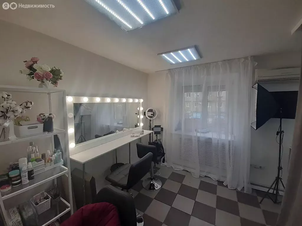 3-комнатная квартира: Пермь, Екатерининская улица, 180 (55.4 м) - Фото 1