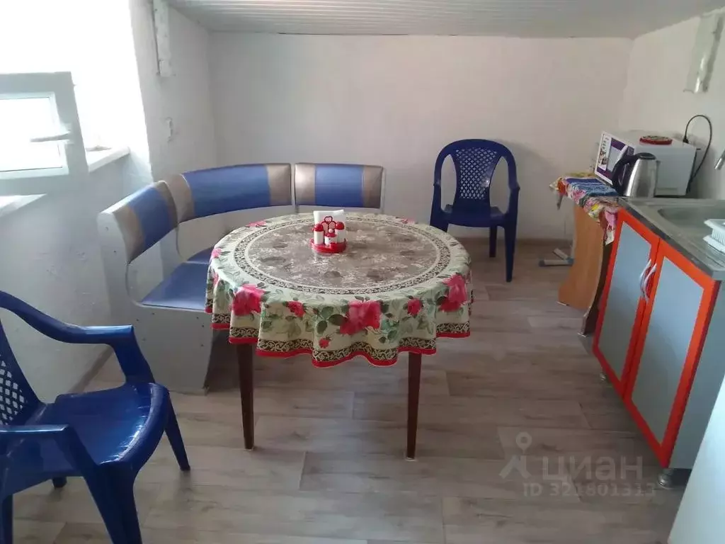 Дом в Краснодарский край, Ейск Нижнесадовая ул., 94 (60 м) - Фото 0