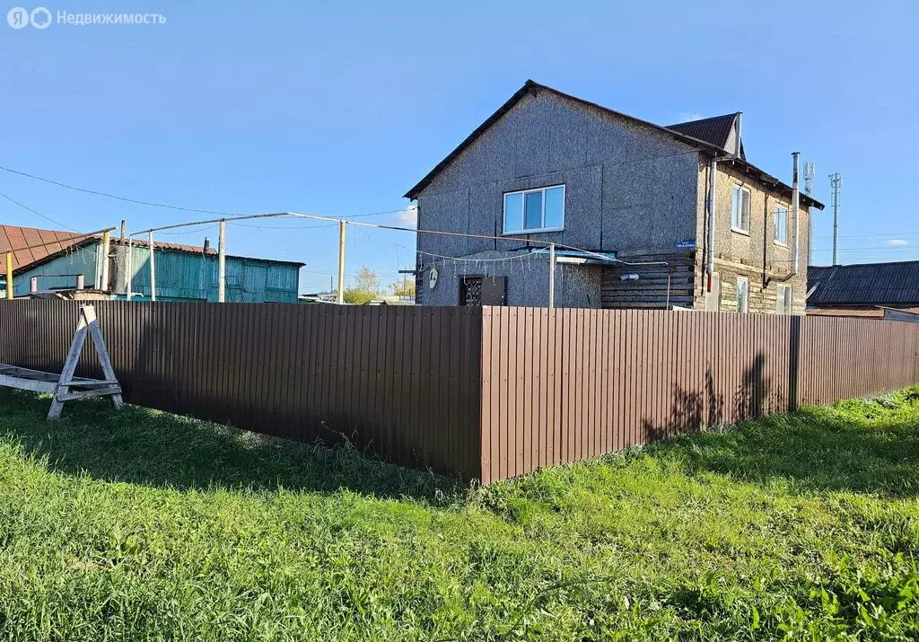 Дом в Калачинск, улица Чкалова, 51А (181.2 м) - Фото 1