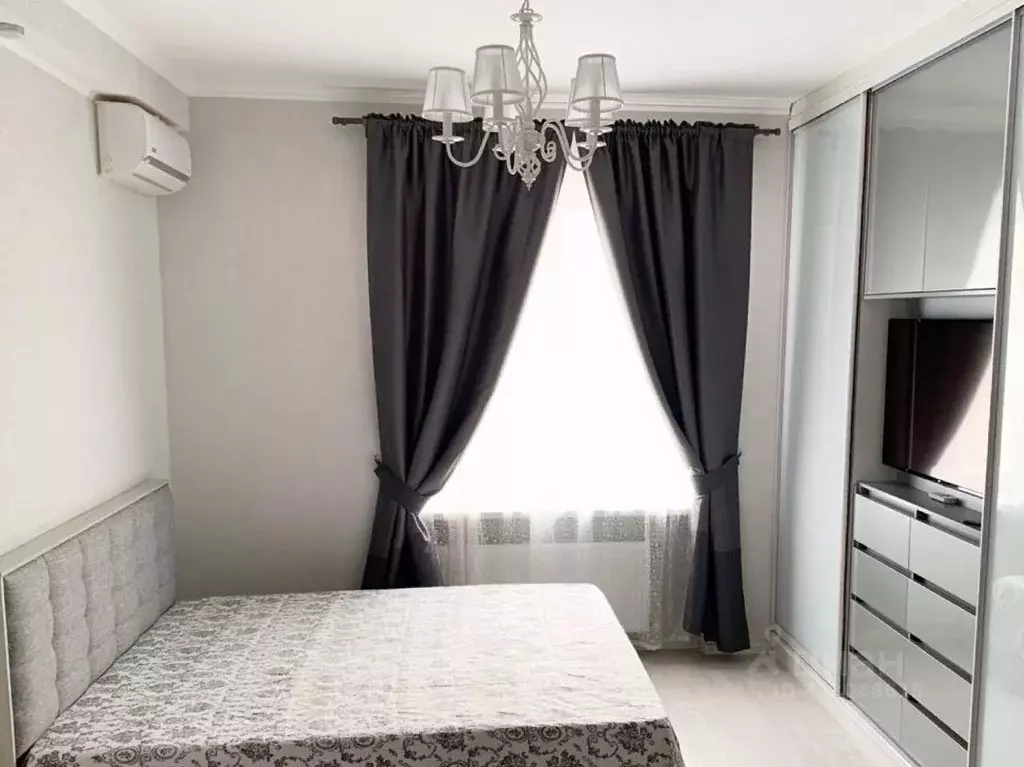 1-к кв. Крым, Симферополь ул. Битакская, 17 (50.0 м) - Фото 1