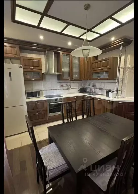 3-к кв. Калужская область, Калуга ул. Циолковского, 67/1 (99.9 м) - Фото 1