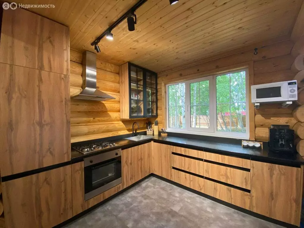 Дом в Кстининское сельское поселение, деревня Голодница (280 м) - Фото 0