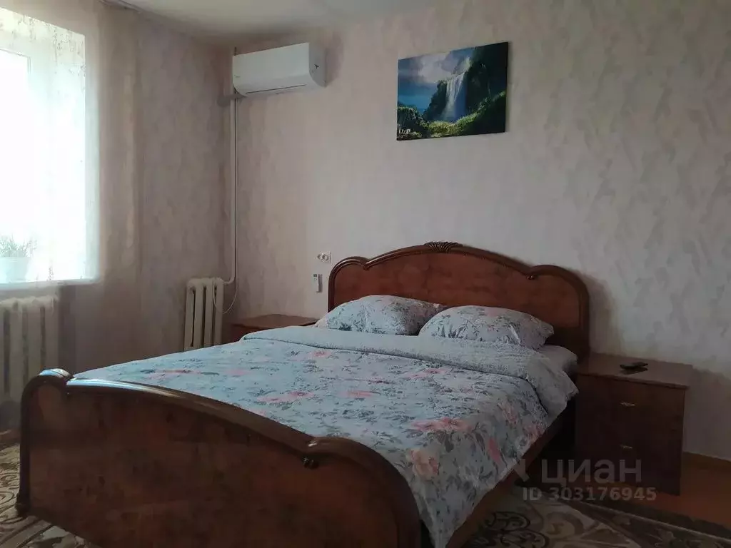 3-к кв. Волгоградская область, Волгоград ул. Маршала Еременко, 120 ... - Фото 1
